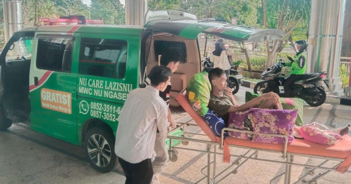 Ambulans Gratis NU Care-LAZISNU Tuban Antar Pasien ...
