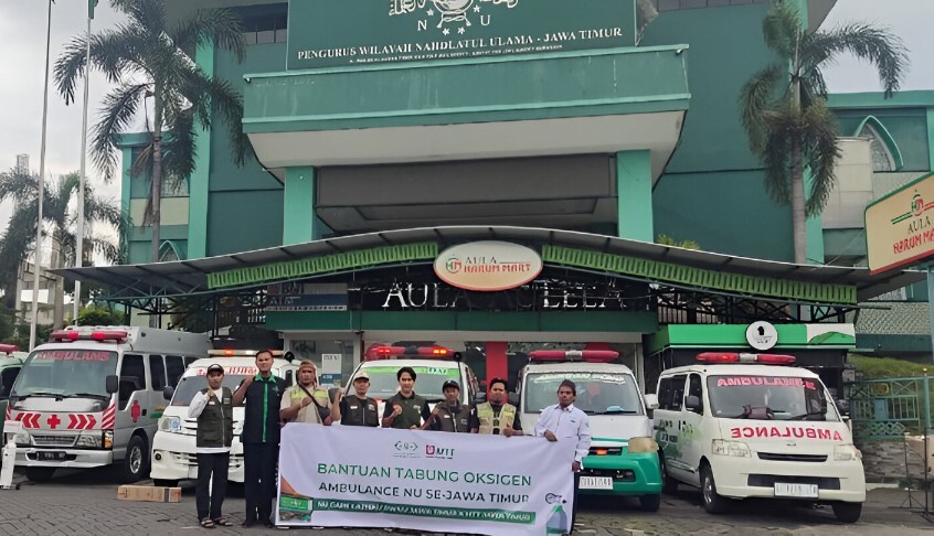 NU Care-LAZISNU Jatim Salurkan 20 Tabung Oksigen untuk Ambulans NU se-Jawa Timur